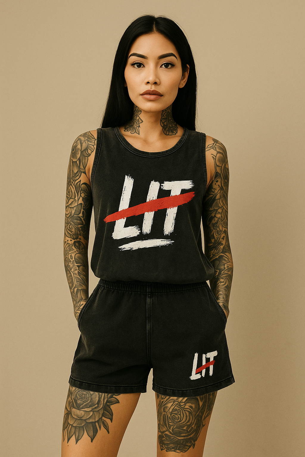 Snow Washed Tank Top mit LIT-Print im Vintage-Stil – Unisex Streetwear von SIRRAY x THE BANSON, fotografiert vor grauem Hintergrund